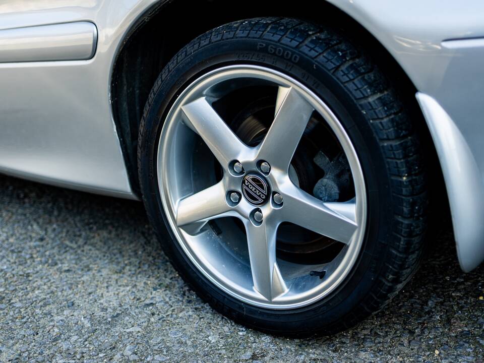 Image 42/48 of Volvo C70 2.0 T (2001)