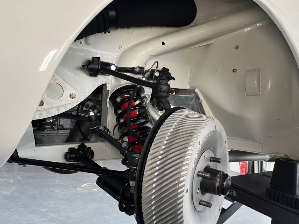Image 21/28 of Alfa Romeo Giulia 1600 Spider (1962)