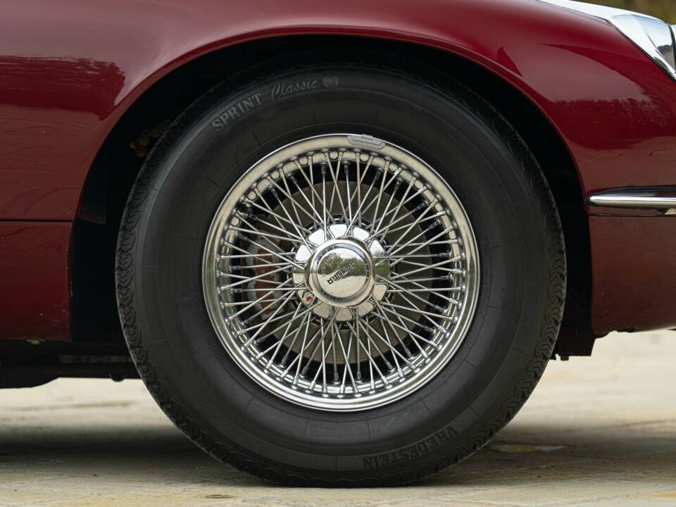 Imagen 28/50 de Jaguar E-Type V12 (2+2) (1972)