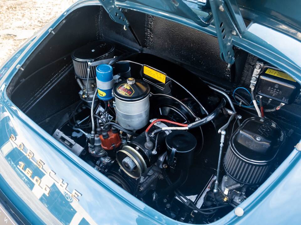Image 30/33 of Porsche 356 B 1600 Roadster (1961)