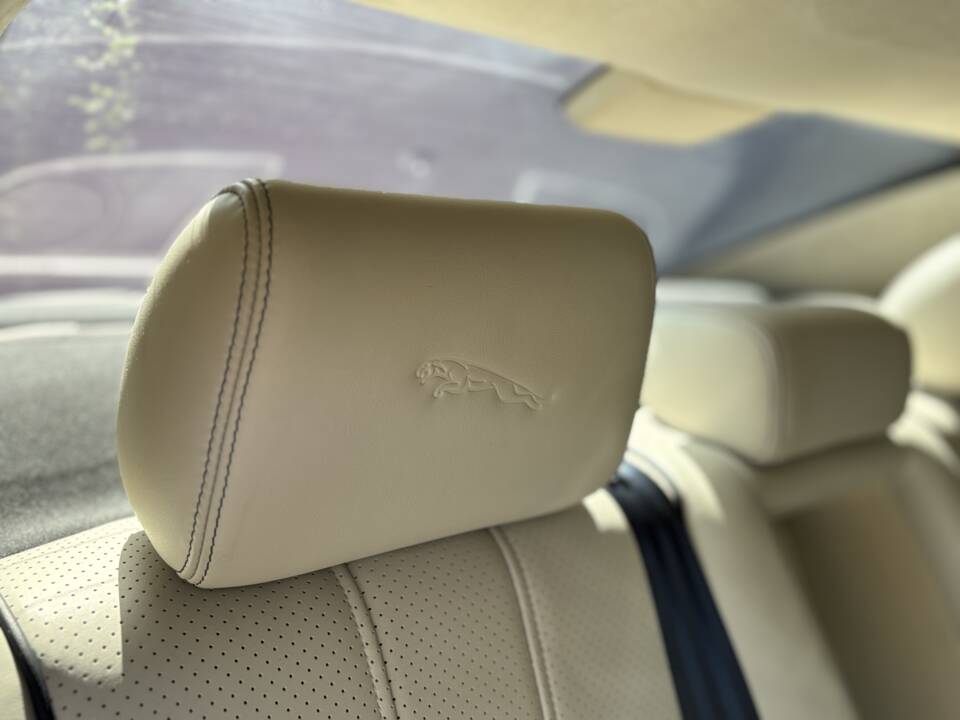 Image 41/50 of Jaguar XJ 5.0 (2011)