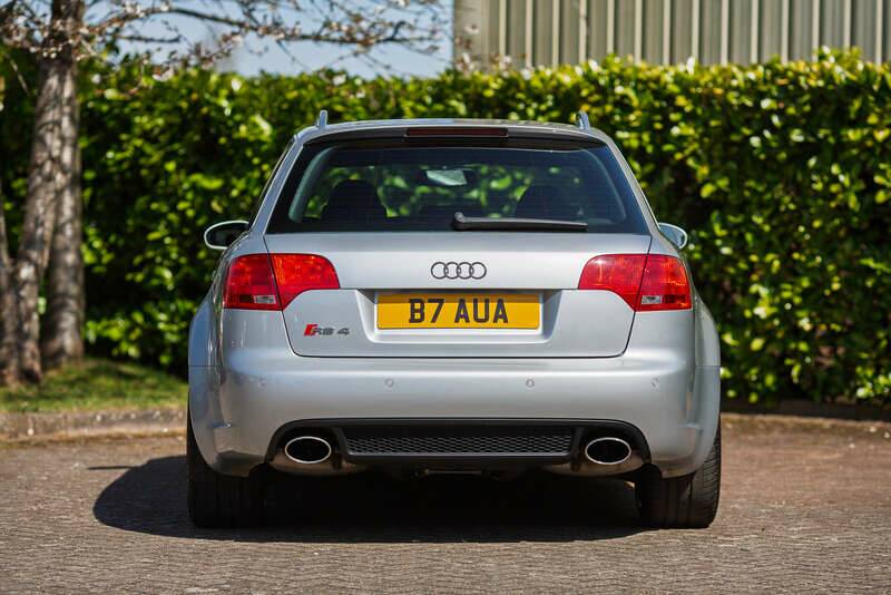 Image 7/50 of Audi RS4 Avant (2006)