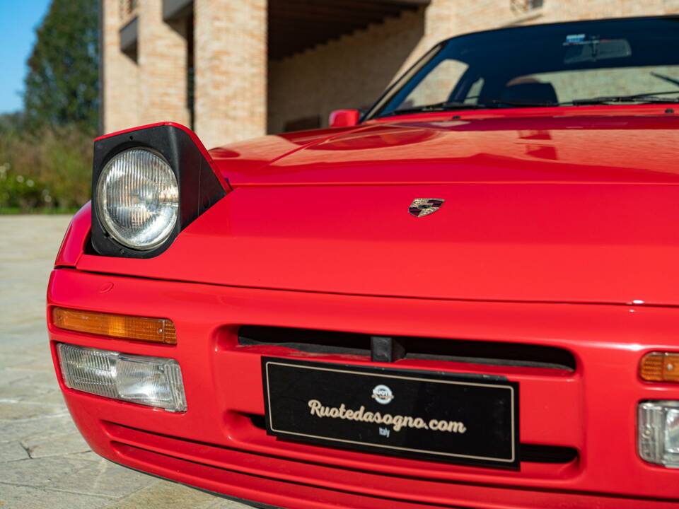 Image 16/50 de Porsche 944 Turbo S (1988)