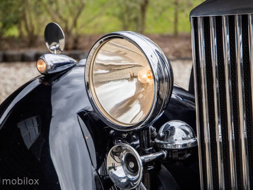Image 38/50 de Rolls-Royce 25&#x2F;30 HP (1937)