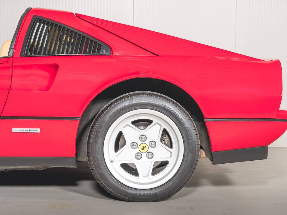 Bild 19/43 von Ferrari 328 GTS (1985)