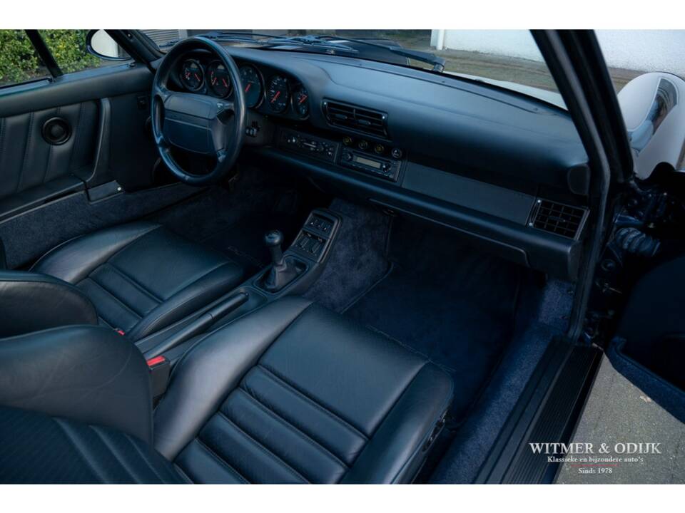 Image 10/33 de Porsche 911 Carrera 4 (1992)