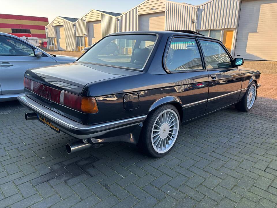 Image 4/28 of BMW 323i (1982)