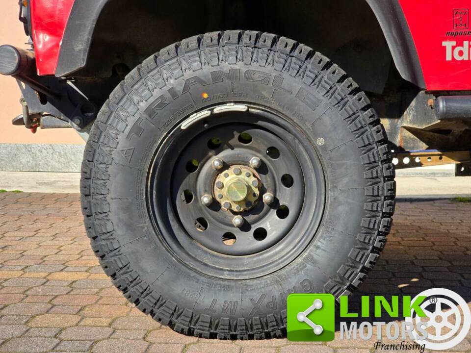 Bild 8/10 von Land Rover Defender 90 (1995)