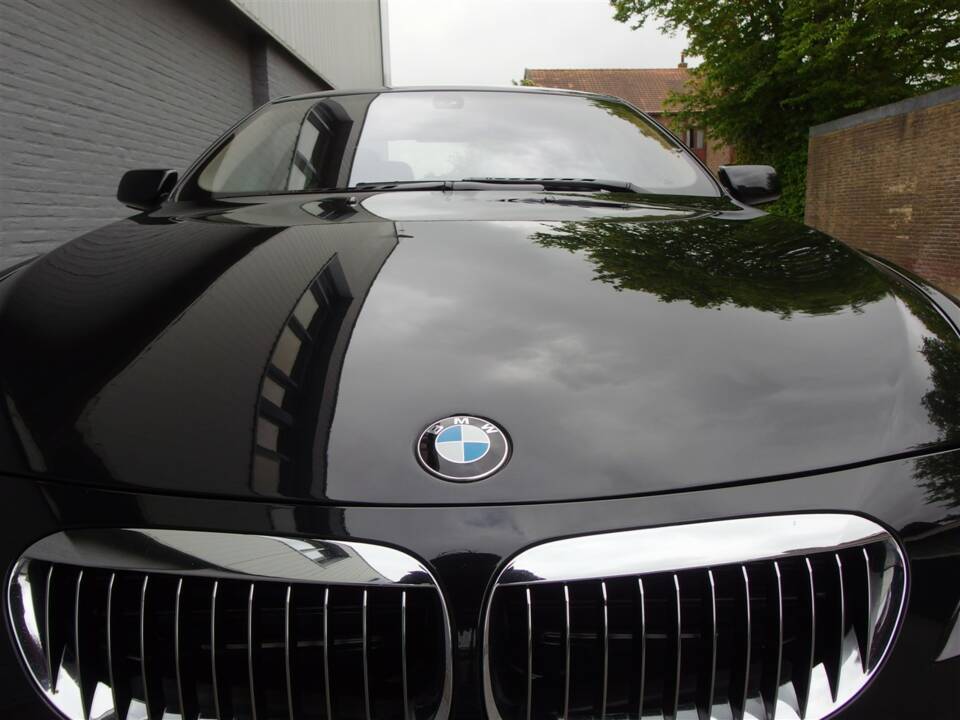 Image 11/96 of BMW 645Ci (2004)