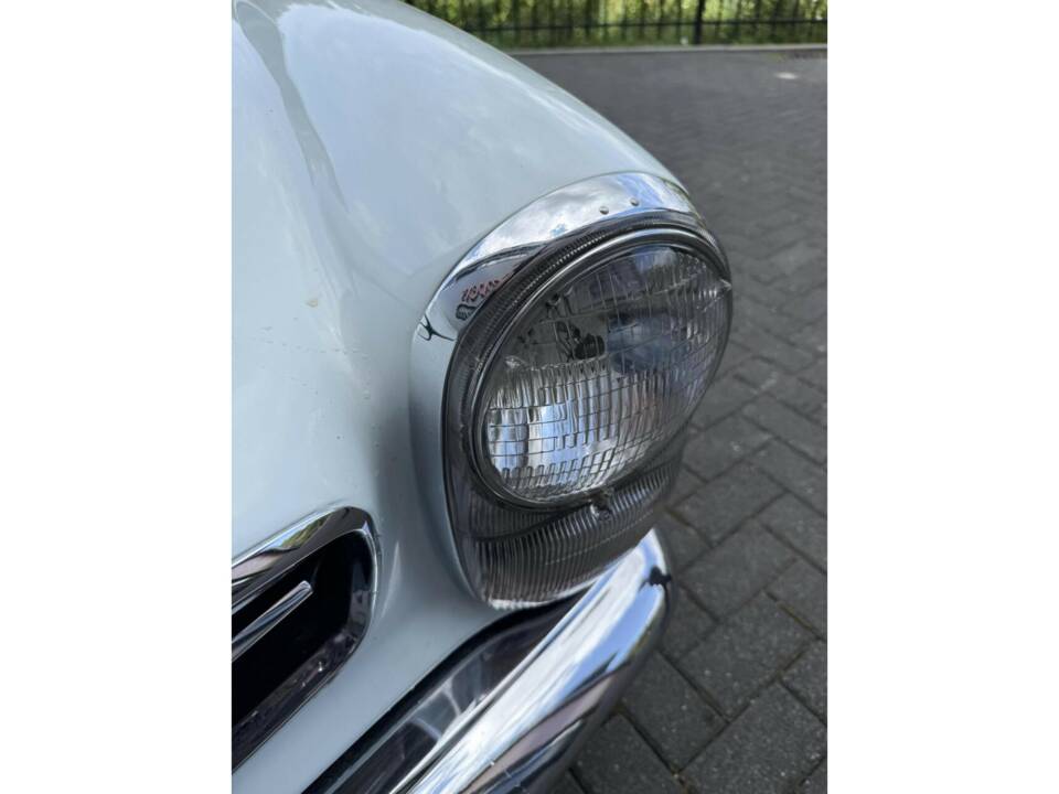 Image 18/50 of Mercedes-Benz 280 SL (1968)