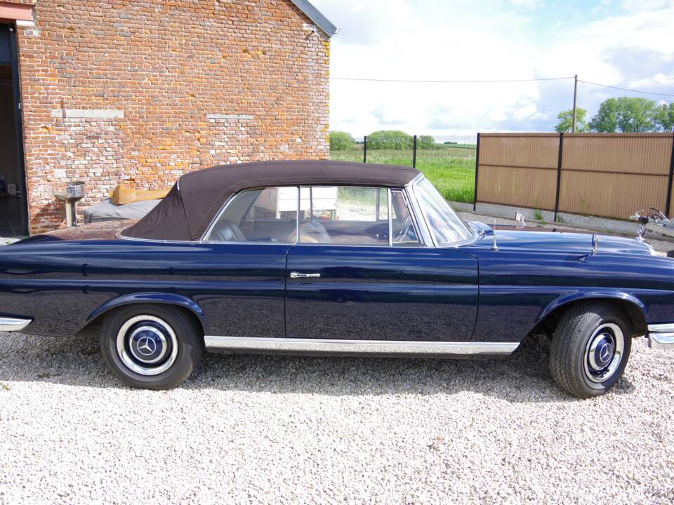 Afbeelding 8/32 van Mercedes-Benz 250 SE (1967)