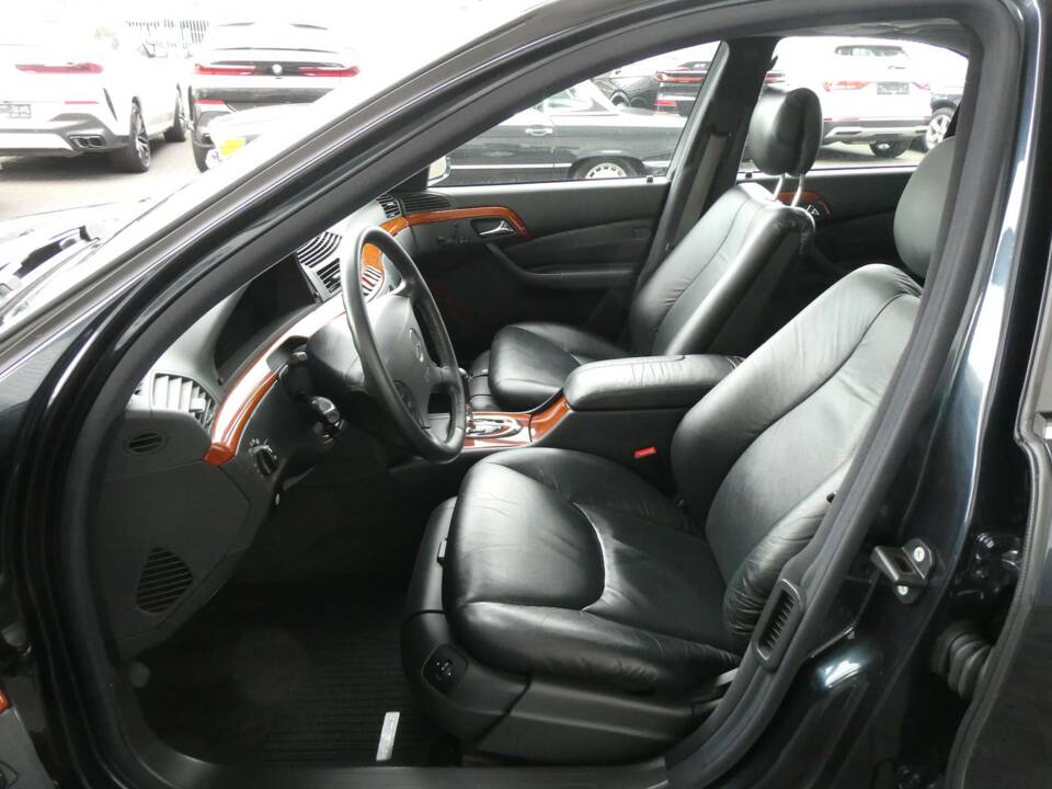 Bild 9/16 von Mercedes-Benz S 320 (1999)