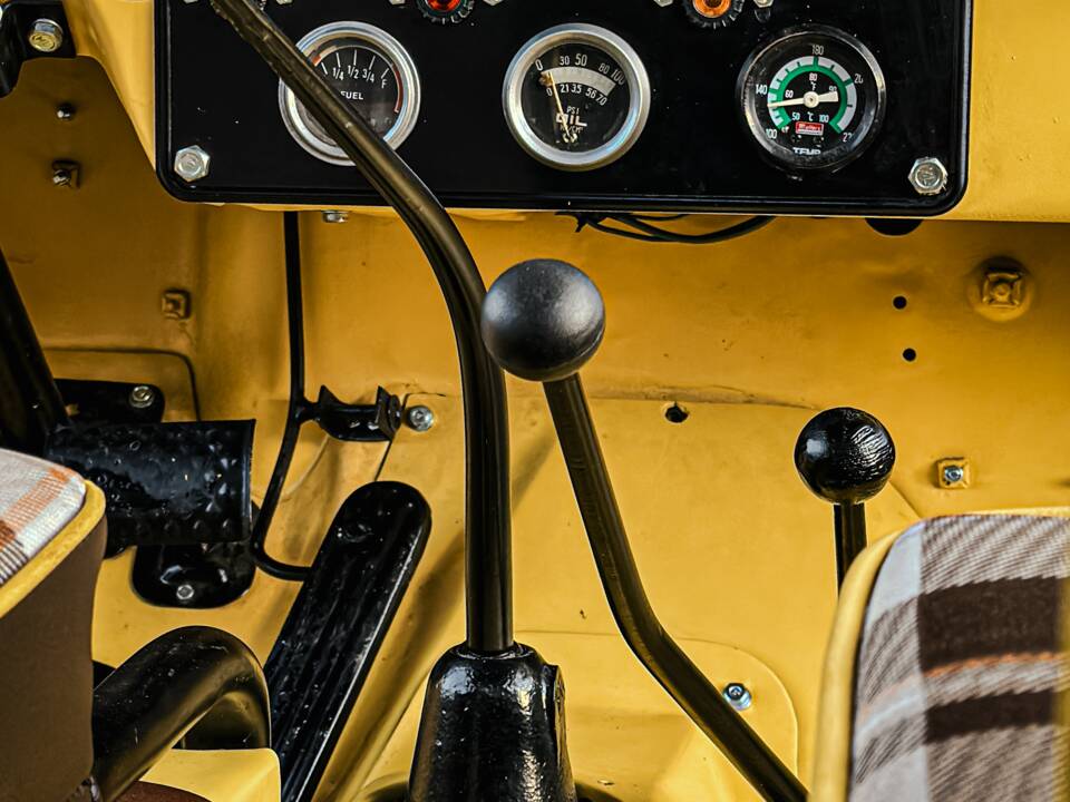 Image 19/25 of Willys-Overland CJ-3A (1949)