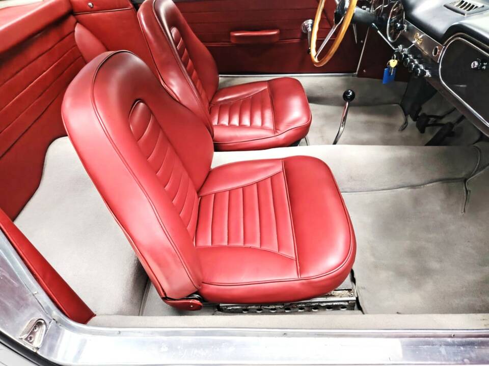 Afbeelding 28/55 van Lancia Flaminia GT 2.5 3C Touring (1963)