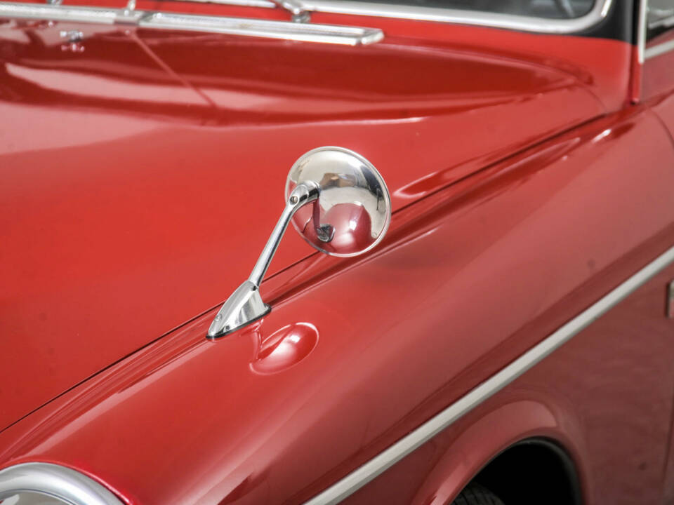 Image 26/50 of Volvo 1800 S (1965)