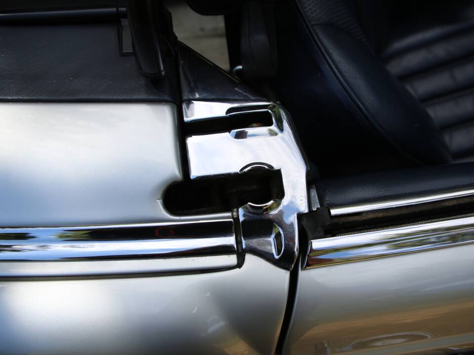 Image 25/37 of Mercedes-Benz 280 SL (1969)