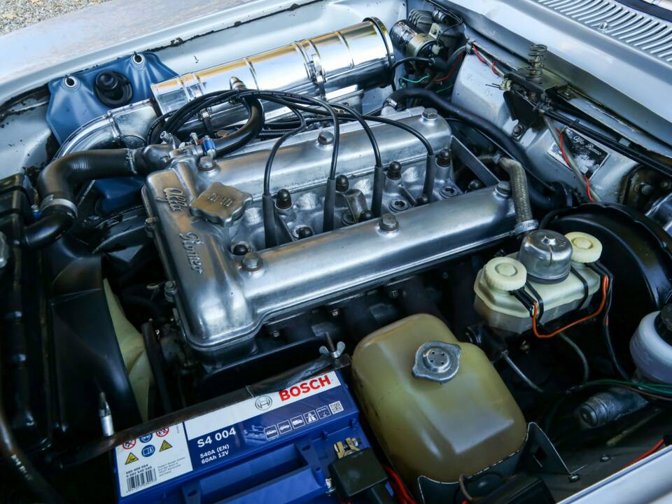Image 37/50 of Alfa Romeo 1750 GT Veloce (1970)