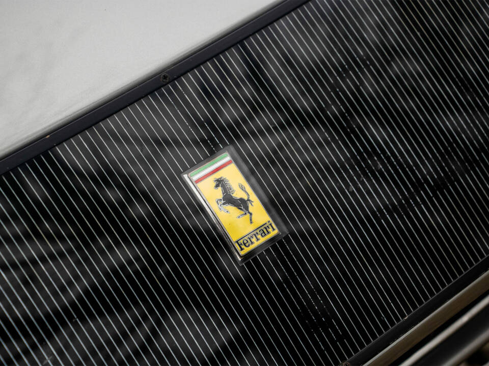 Image 14/16 of Ferrari 365 GTB&#x2F;4 Daytona (1969)