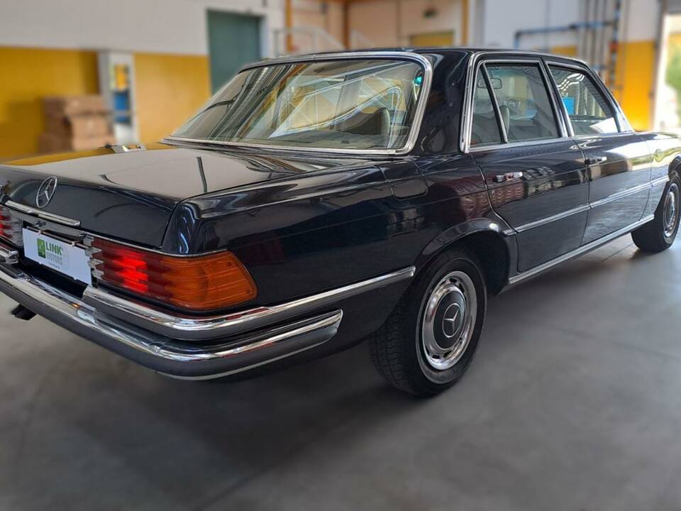 Bild 18/47 von Mercedes-Benz 280 SE (1976)