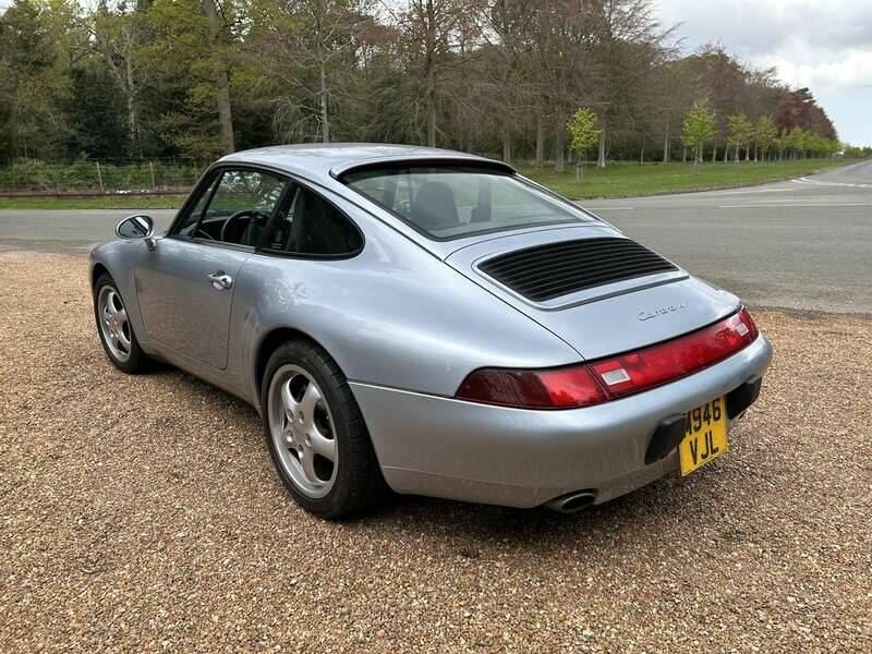 Afbeelding 5/8 van Porsche 911 Carrera 4 (1995)