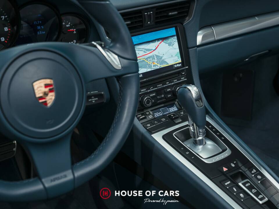 Image 20/24 of Porsche 911 Carrera (2012)