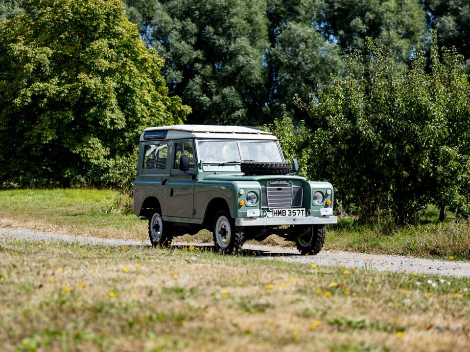 Image 16/50 of Land Rover 88 (1978)