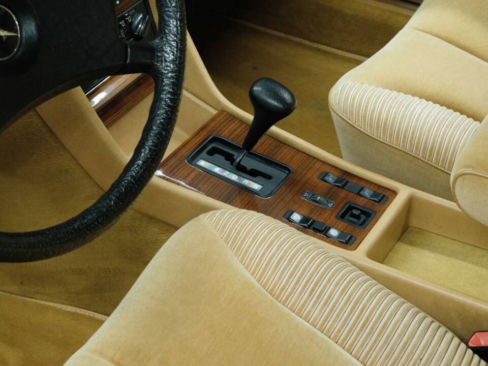 Bild 42/50 von Mercedes-Benz 280 SEL (1983)