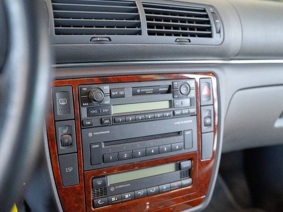 Image 47/59 de Volkswagen Passat Variant 4.0 W8 (2004)