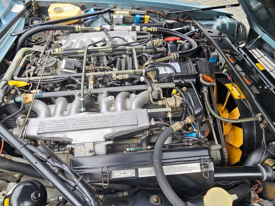 Image 12/13 de Jaguar XJS 5.3 V12 (1990)