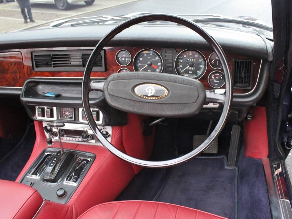 Bild 13/27 von Daimler Double Six Avon-Stevens (1978)