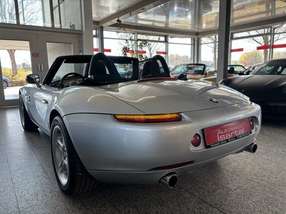 Bild 25/34 von BMW Z8 (2000)