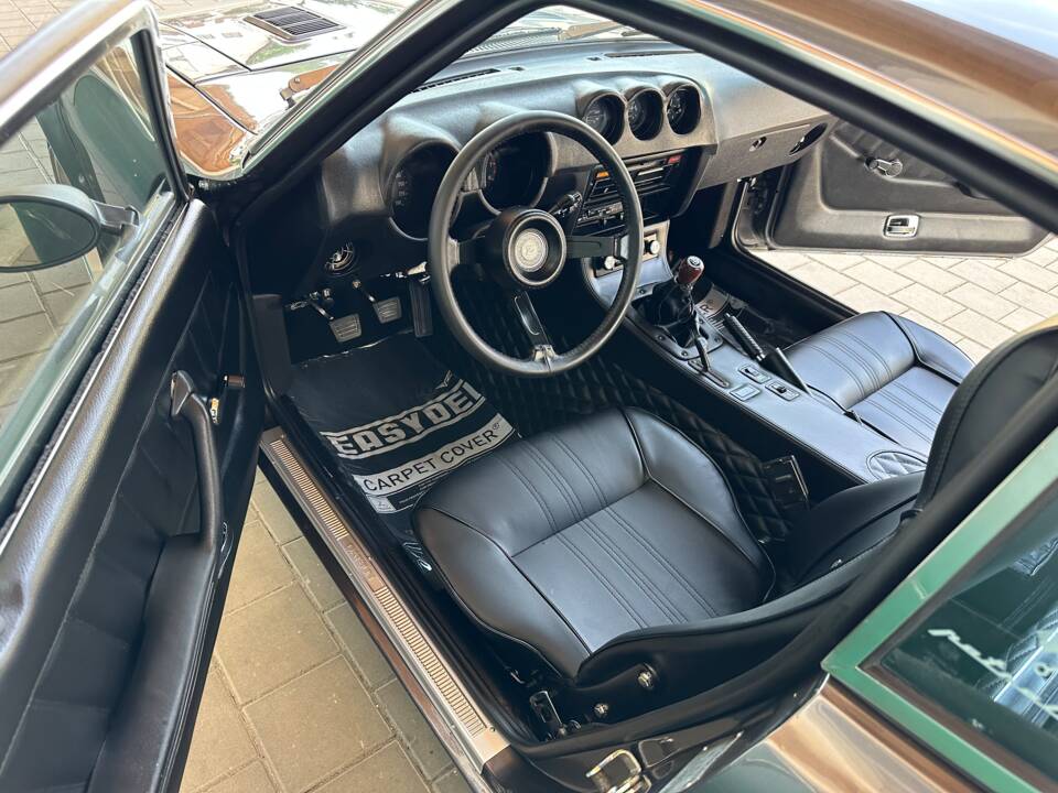 Image 24/64 of Datsun 280 Z (1976)