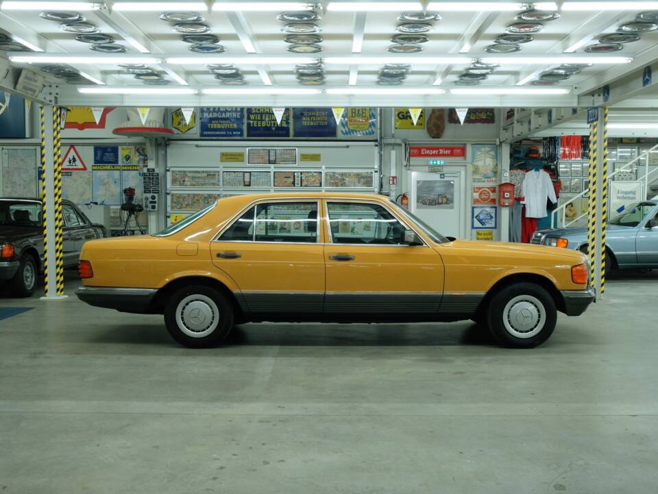 Bild 12/50 von Mercedes-Benz 280 SE (1981)