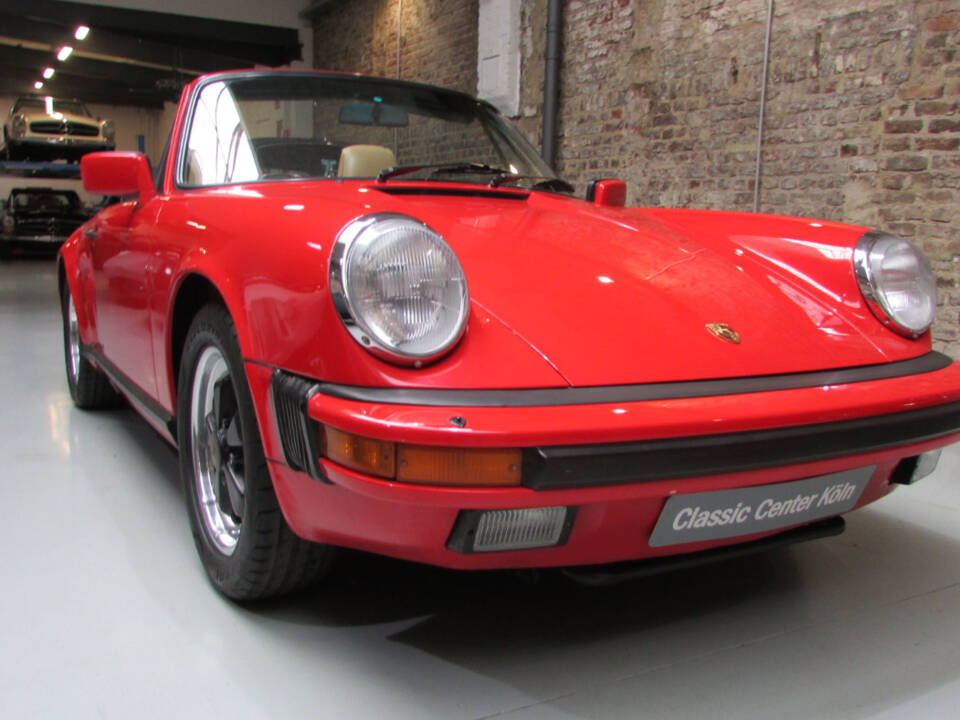 Bild 1/22 von Porsche 911 Carrera 3.2 (1986)