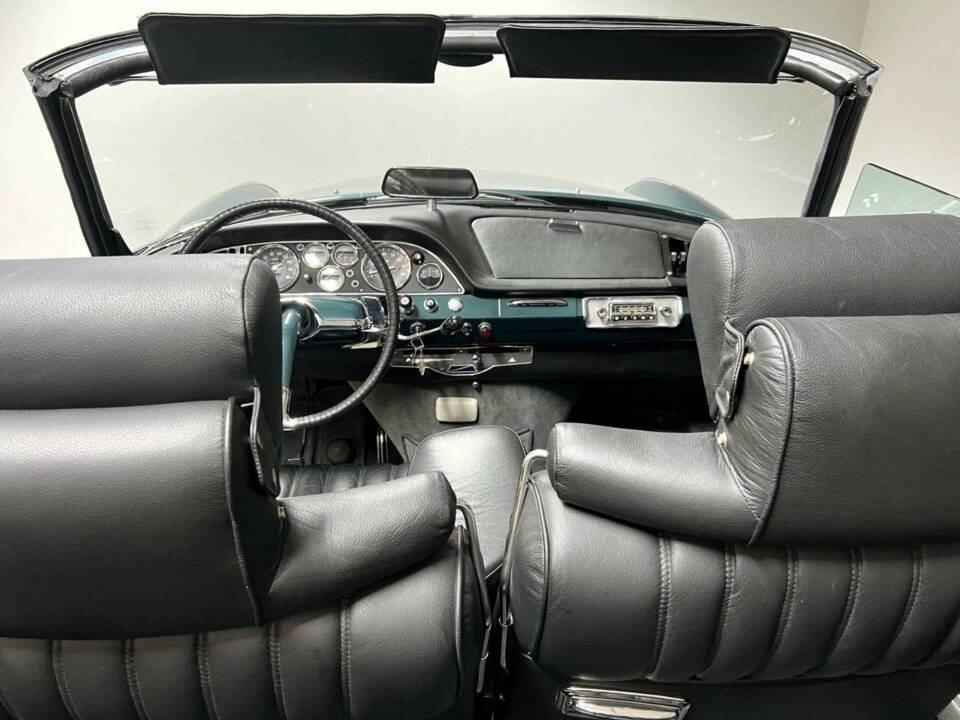 Image 13/15 de Citroën DS 21 (1969)