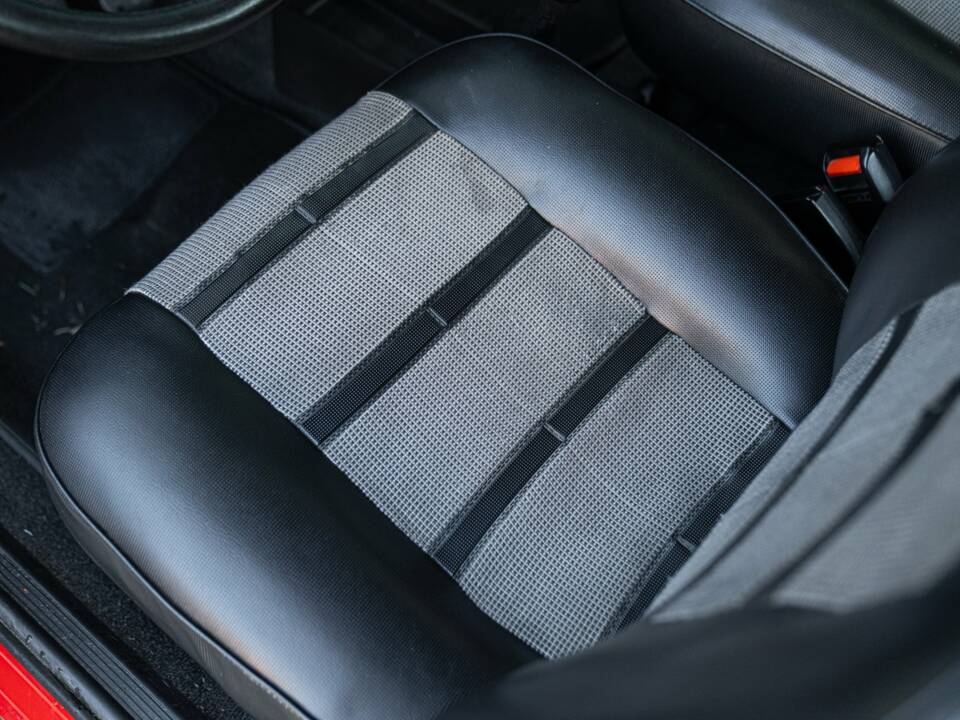 Image 36/50 of FIAT Ritmo 105 TC (1990)