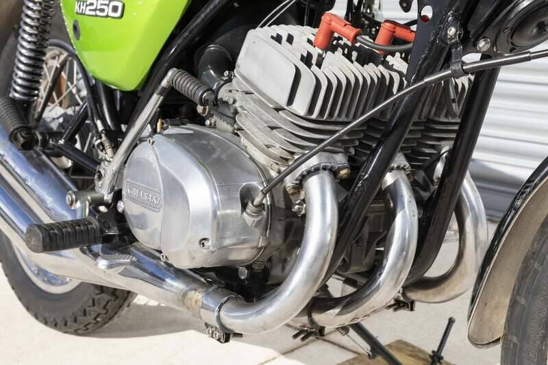 Image 15/37 of Kawasaki KH 250 (1977)