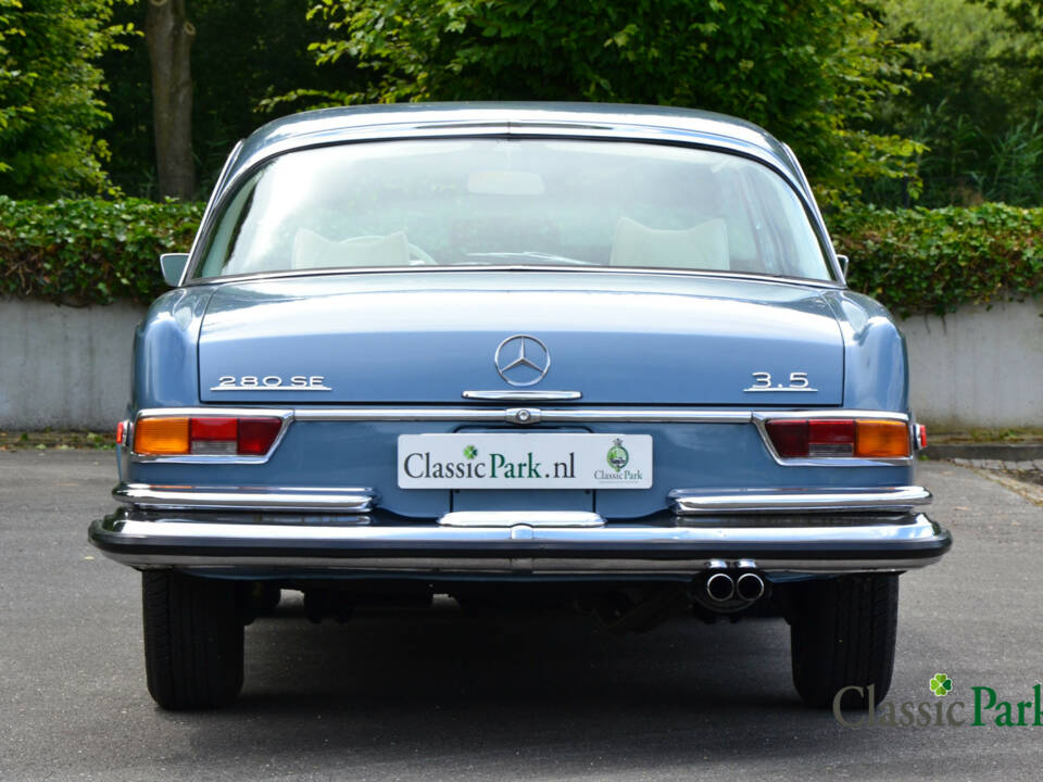 Image 4/50 de Mercedes-Benz 280 SE 3,5 (1971)