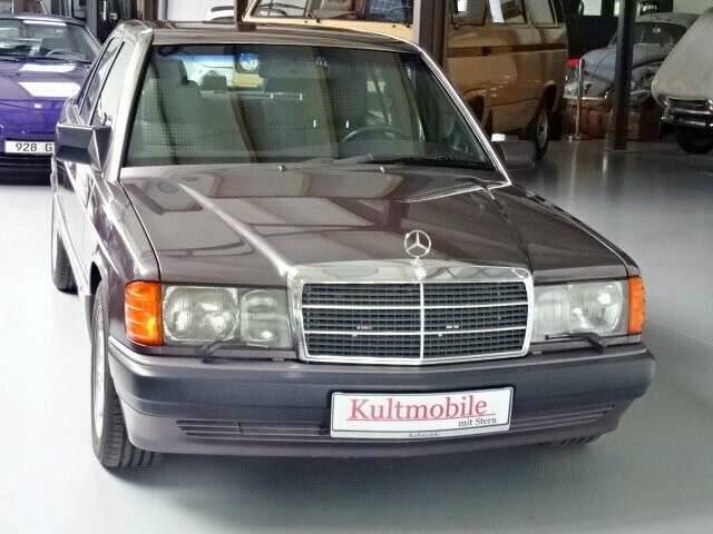 Image 2/21 of Mercedes-Benz 190 E 2.6 (1992)