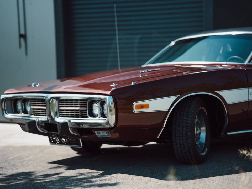 Image 3/16 de Dodge Charger 400 (1973)