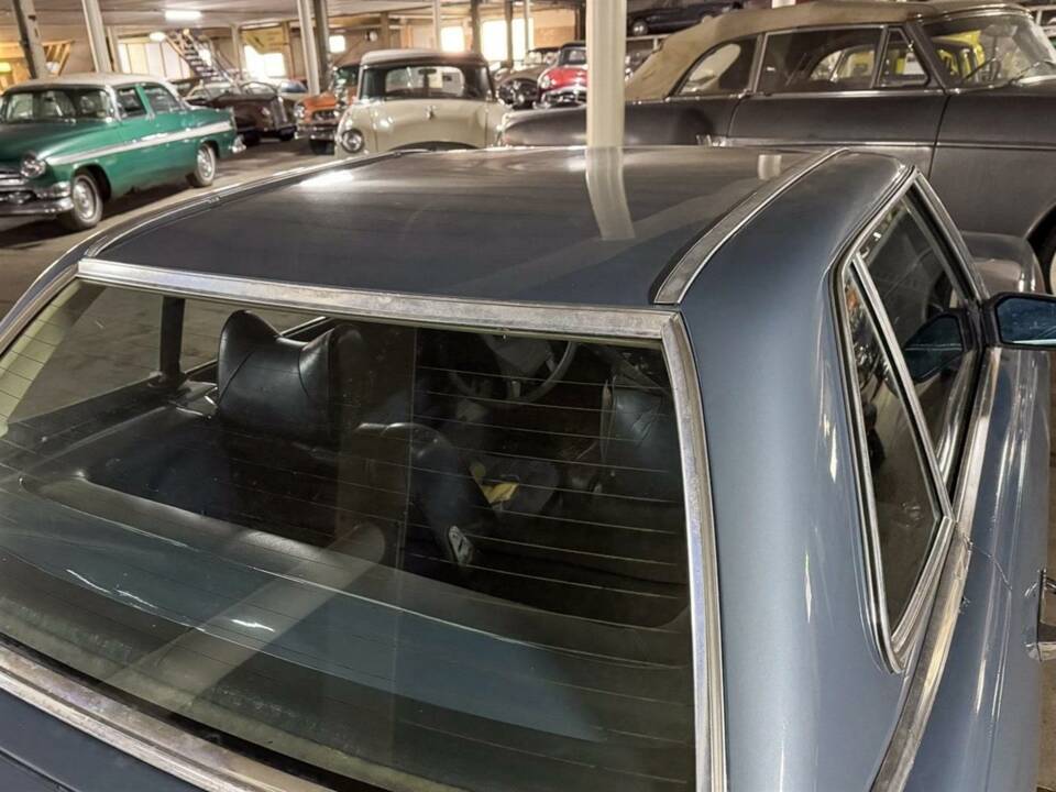 Immagine 6/19 di Mercedes-Benz 450 SL (1975)