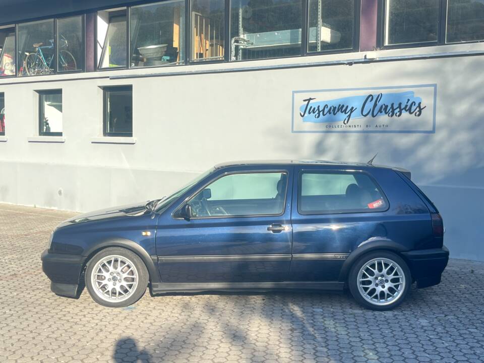 Immagine 2/23 di Volkswagen Golf III 2.0 16V GTI (1993)