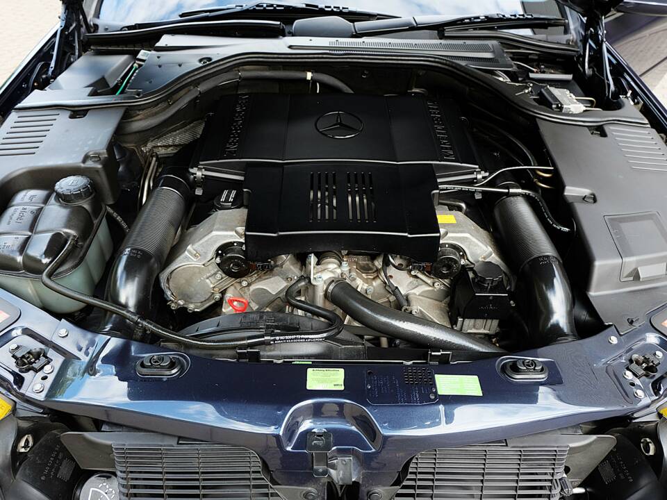 Image 67/70 de Mercedes-Benz CL 500 (1997)