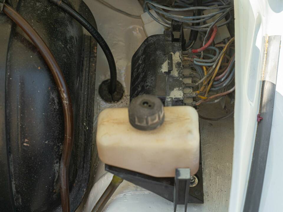 Image 43/50 of Abarth Fiat 595 (1969)