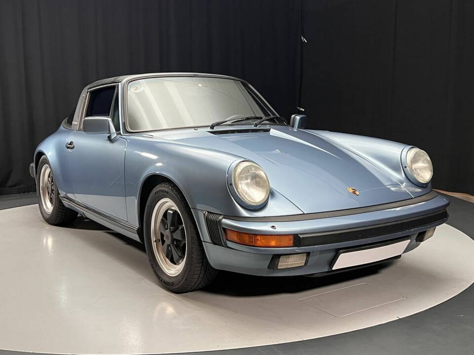 Afbeelding 3/8 van Porsche 911 Carrera 3.2 (1985)