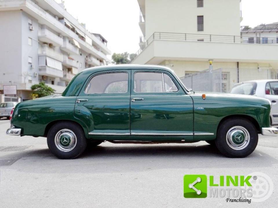Image 5/10 de Mercedes-Benz 180 b (1961)