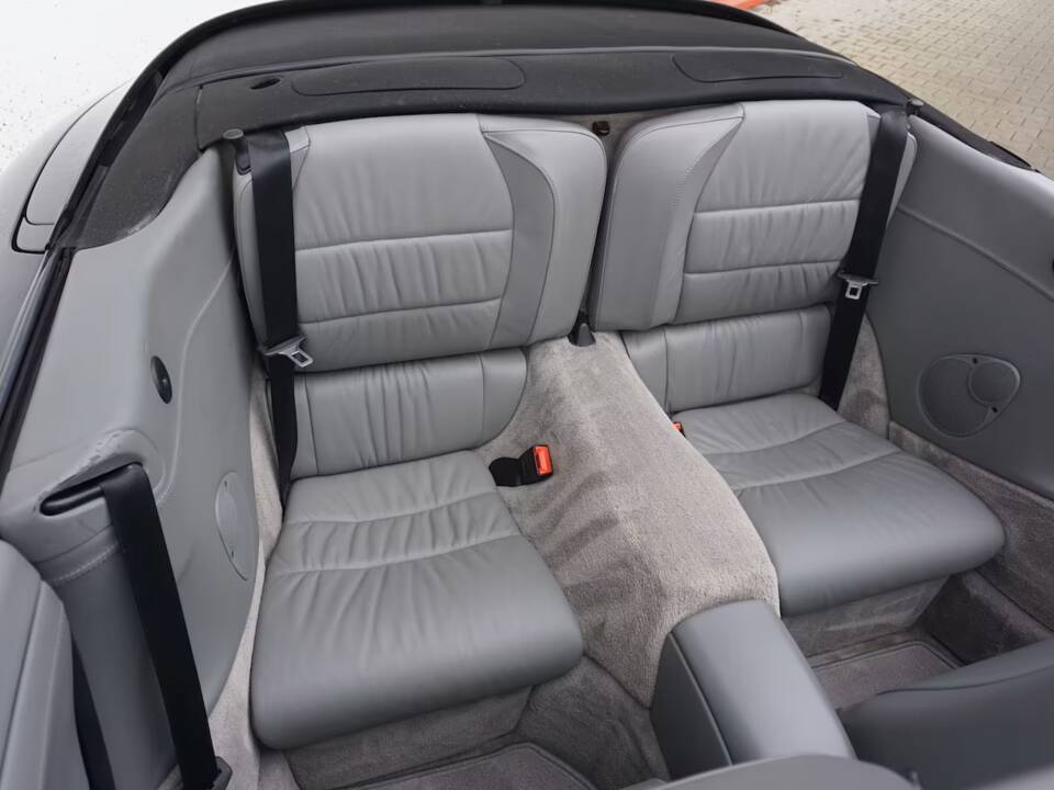 Afbeelding 43/50 van Porsche 911 Carrera 4 (2003)