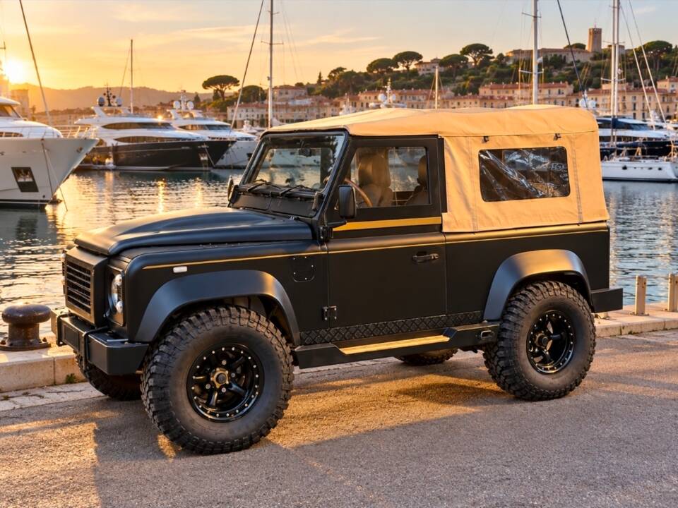 Afbeelding 2/17 van Land Rover 90 (1989)