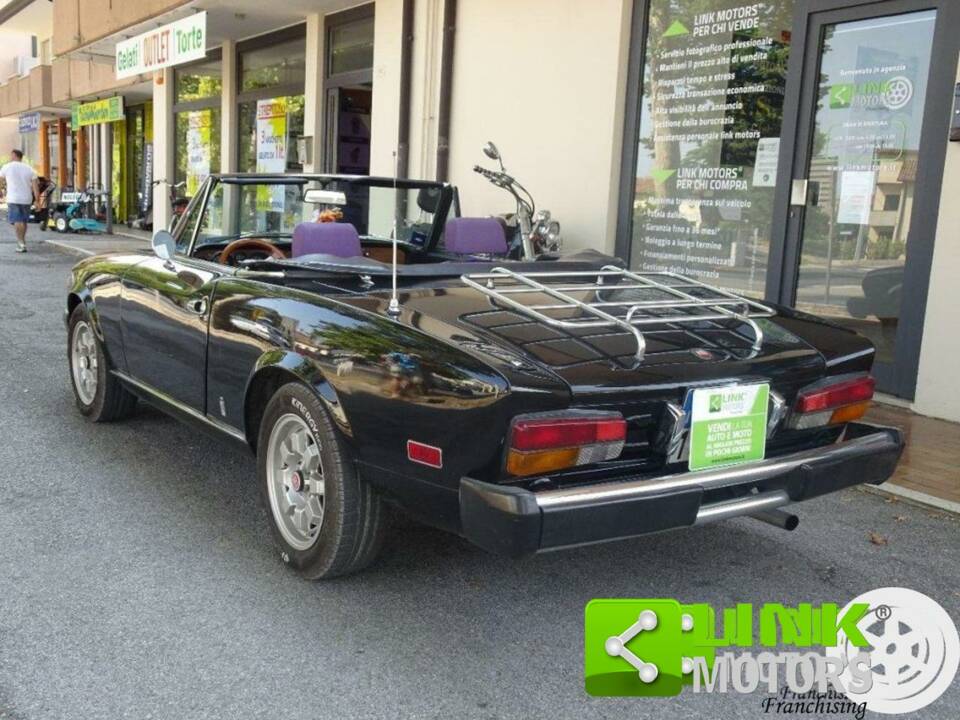 Image 9/10 of FIAT Pininfarina Spideramerica (1979)