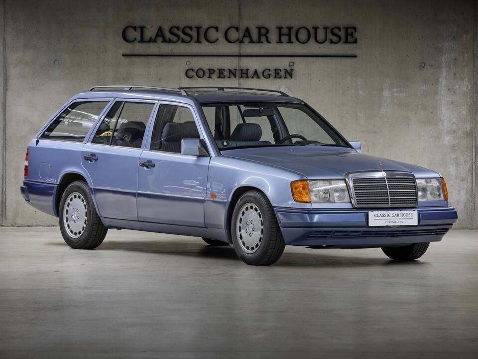 Image 13/100 of Mercedes-Benz 230 TE (1990)